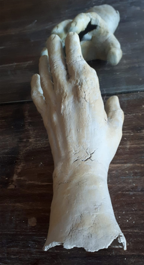 Hands Sculpture 50